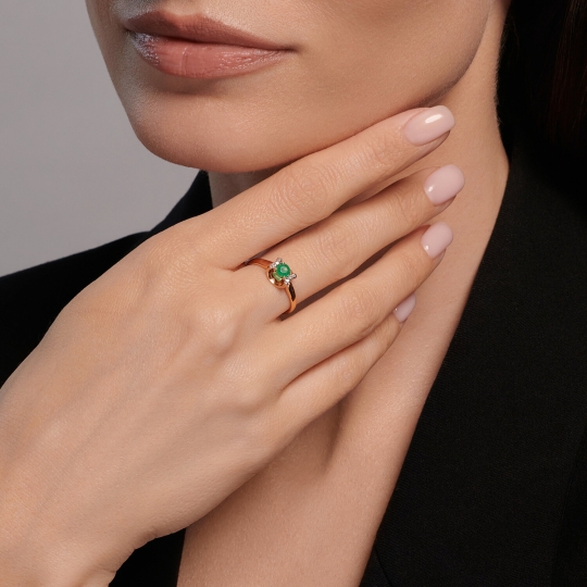 Кольцо из золота с фианитами