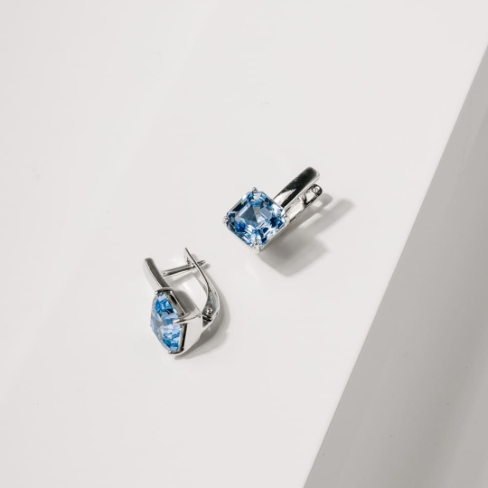 Серьги из серебра с позолотой и фианитами