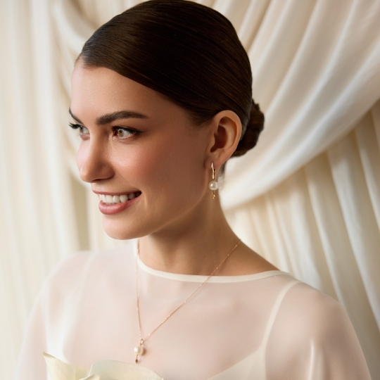 Подвеска из золота с жемчугом