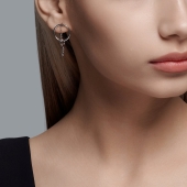 Одиночная серьга из серебра