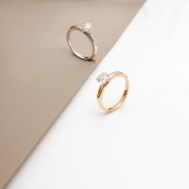 Кольцо из белого золота с бриллиантом 0,7 ct