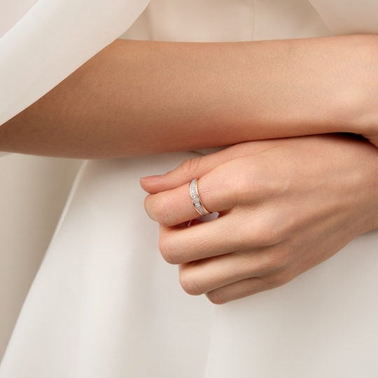 Кольцо из лимонного золота с фианитами