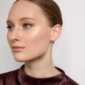 Серьги из золота с бриллиантами и танзанитами