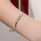 Браслет из белого золота с бриллиантами