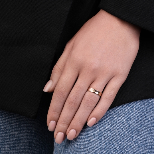 Кольцо из золота с выращенным бриллиантом