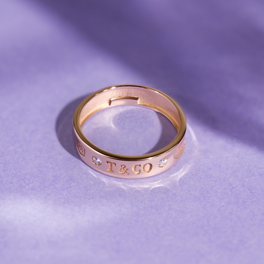 Кольцо из золота с выращенным бриллиантом