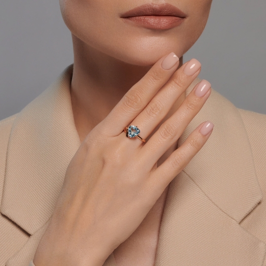 Кольцо из золота с бриллиантами