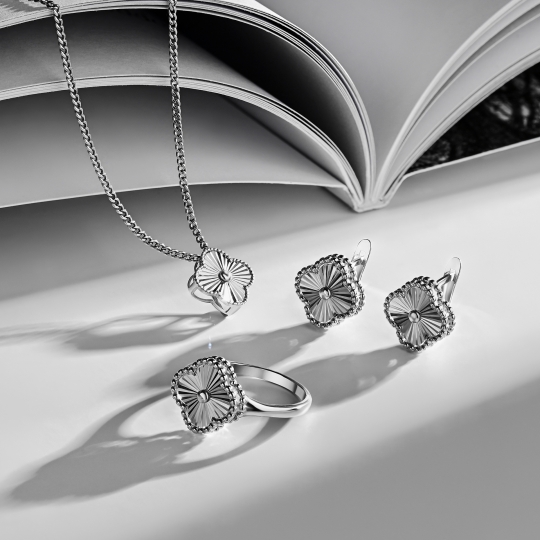 Серьги из золота 