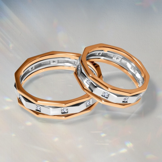 Кольцо из золота с фианитами