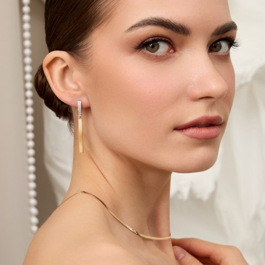 Серьги из золота с фианитами