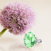 Кольцо из серебра с ювелирным кристаллом