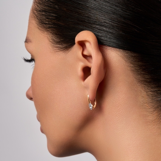 Серьги из золота с бриллиантами и рубинами