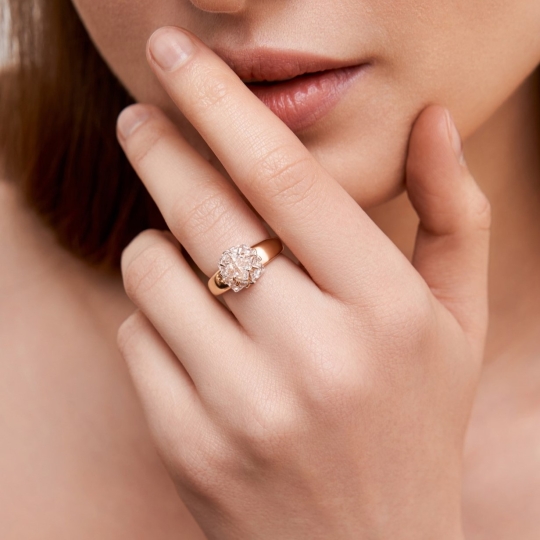 Кольцо из золота с агатом и фианитами