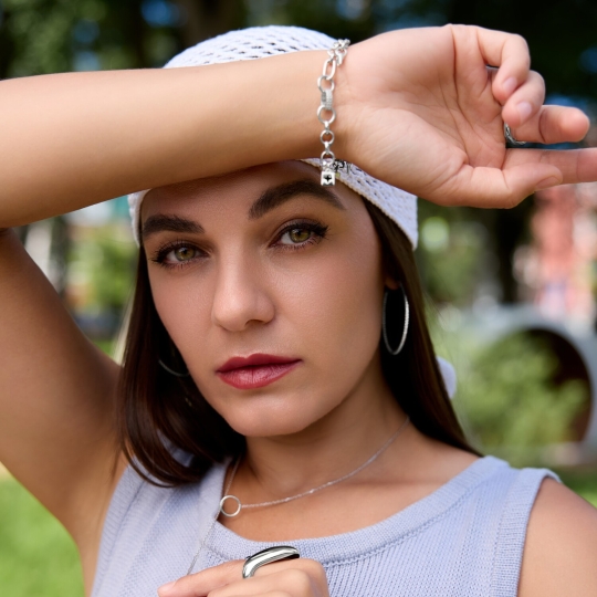 Серьги из серебра с раухтопазами и фианитами