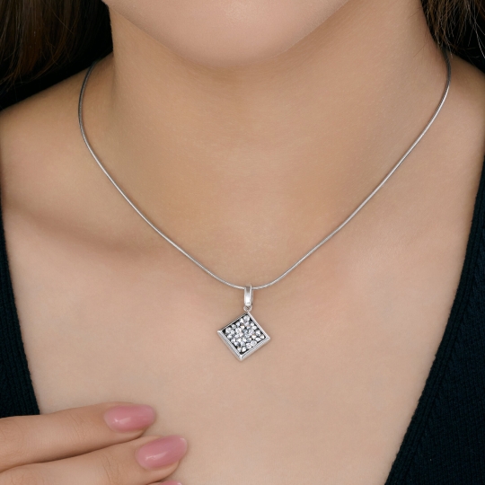 Серьги из серебра с кристальной тканью