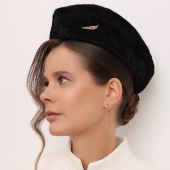 Брошь из золота