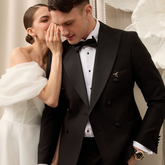 Брошь-булавка из золота "Буква Р"