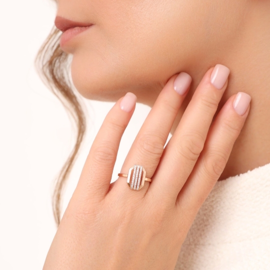 Кольцо из золота с бриллиантами 