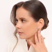 Кольцо из золота с фианитами