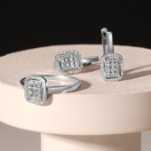 Кольцо из белого золота с бриллиантами