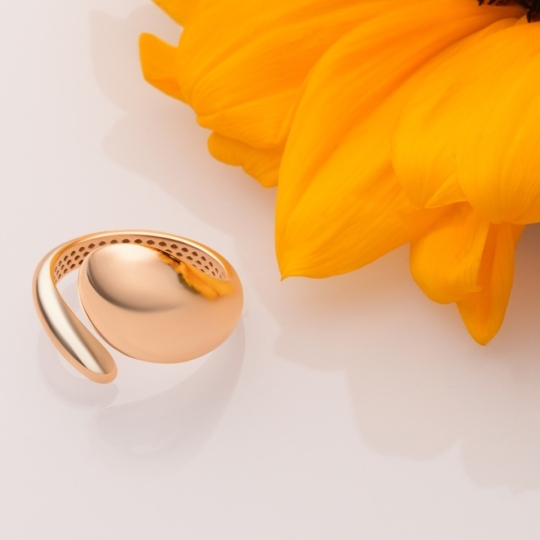 Кольцо из золота с гранатом