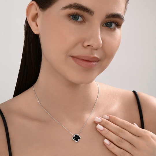 Колье из серебра