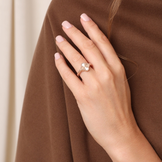 Кольцо из золота с опалом и фианитами