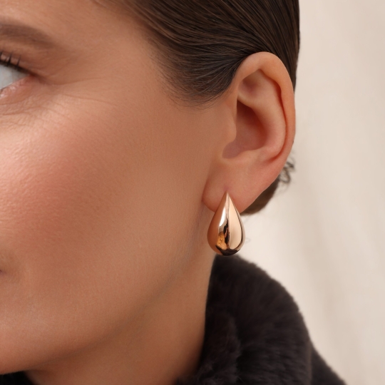 Серьги из золота с бриллиантами и изумрудами