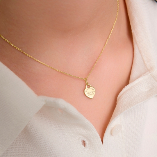 Подвеска из золота с перламутром