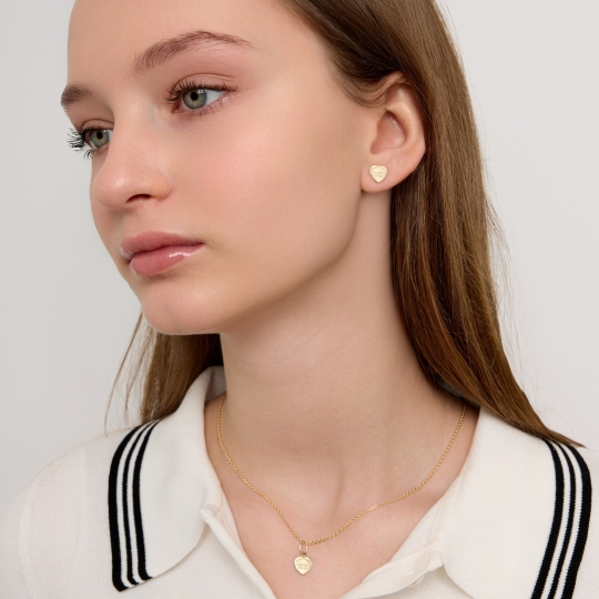 Подвеска из золота с перламутром