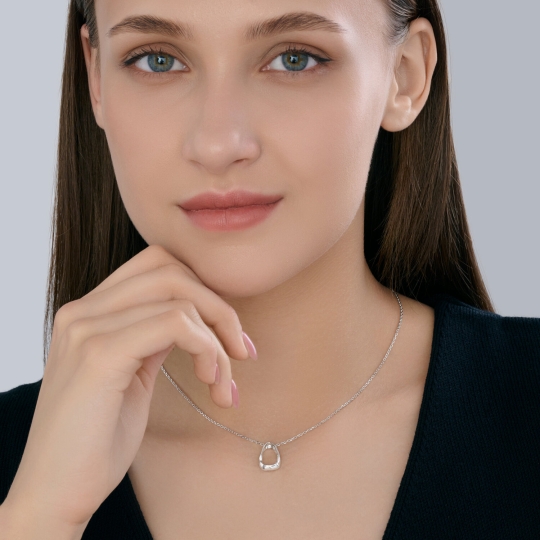 Колье из серебра с бриллианитом и фианитами