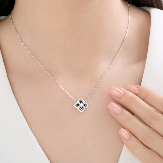 Колье из серебра