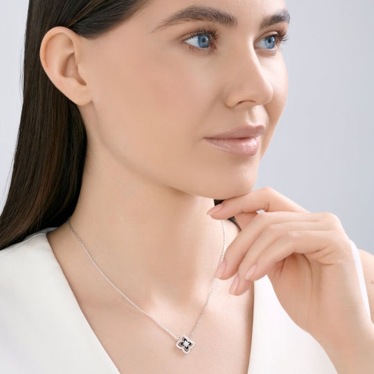 Колье из серебра