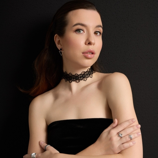 Кольцо из серебра с фианитом