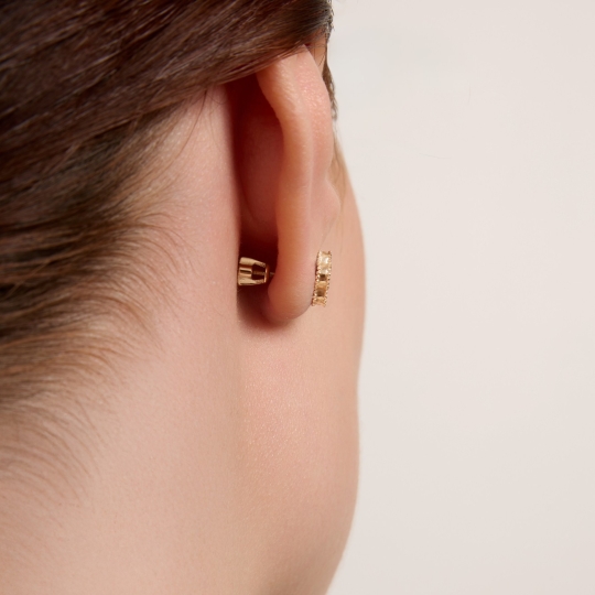 Серьги из золота с ониксами