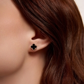 Серьги из золота с ониксами