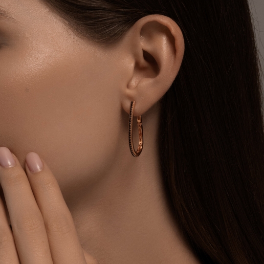 Серьги из серебра с ювелирными кристаллами Серьги из серебра с ювелирными кристаллами