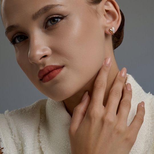 Серьги из золота с гранатами и фианитами