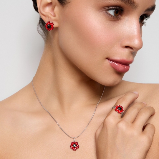 Подвеска из серебра с ювелирным кристаллом