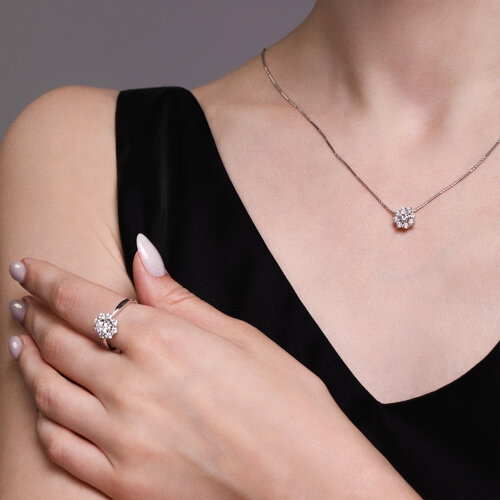 Подвеска из золота "Ладошка"