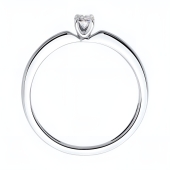 Кольцо из белого золота с бриллиантом