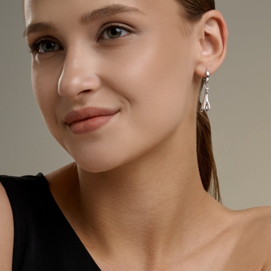 Серьги из серебра с фианитами