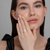 Кольцо из серебра с фианитами