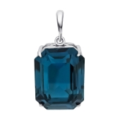 Подвеска из серебра с ювелирным кристаллом