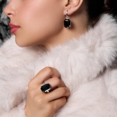 Серьги из серебра с ювелирными кристаллами