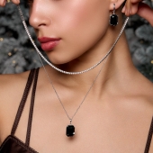 Серьги из серебра с ювелирными кристаллами