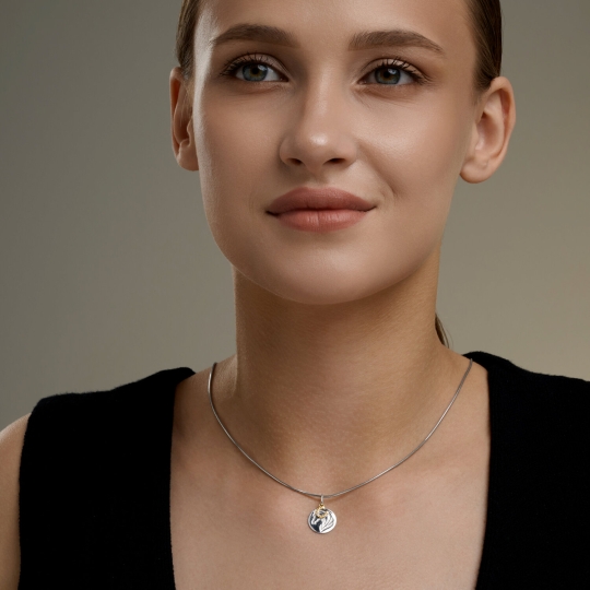 Подвеска из серебра с фианитами