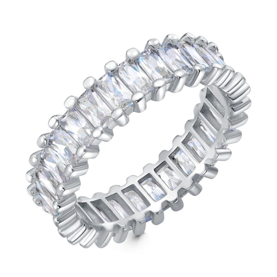 Кольцо из серебра с ювелирным кристаллом оникс