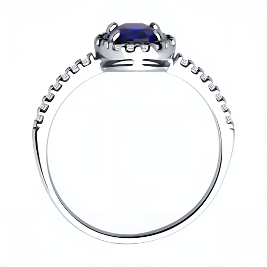 Кольцо из серебра с ювелирным кристаллом 