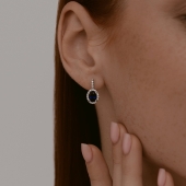 Серьги из серебра с корундовыми сапфирами и фианитами